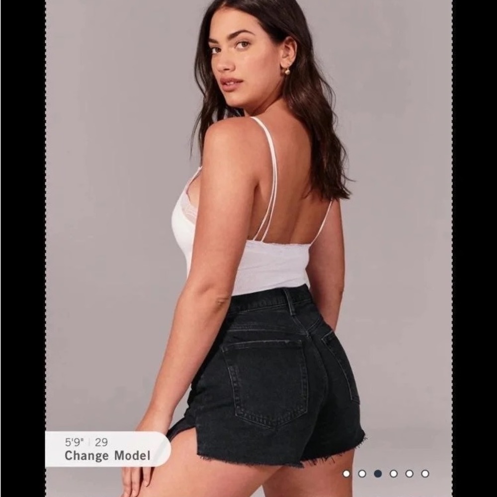 Abercrombie & Fitch high rise mom short size 27